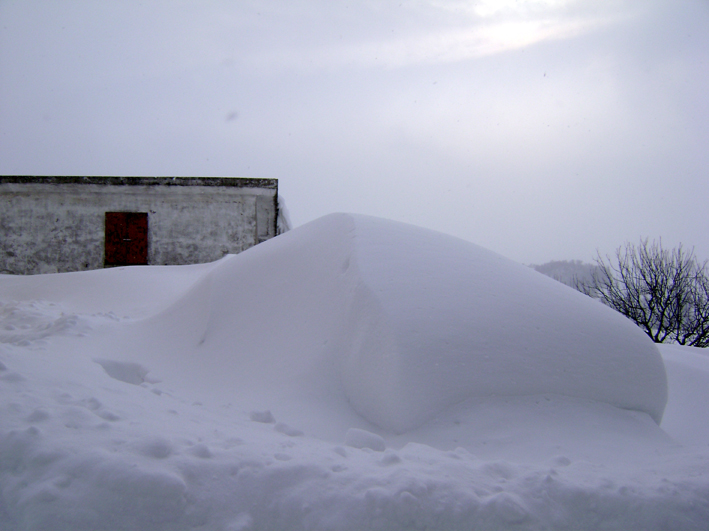 la Lancia è sotto la neve